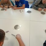 Warsztaty wycinanki kurpiowskiej.