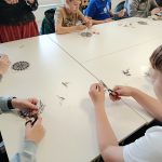 Warsztaty wycinanki kurpiowskiej.