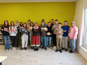 Warsztaty wycinanki kurpiowskiej.