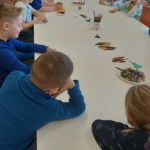 2 kwietnia 2025 r. Wizyta przedszkolaków z okazji Międzynarodowego Dnia Książki dla Dzieci.