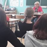 Spotkanie edukacyjne z pielęgniarką pn. "Pierwsza pomoc w lesie".